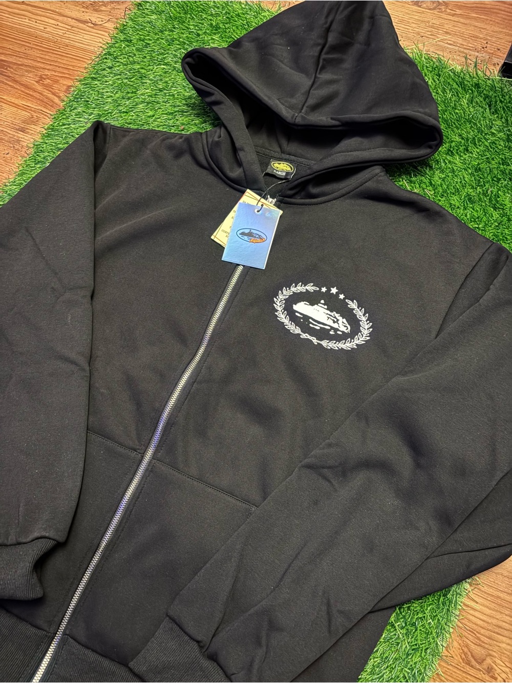 Black Corteiz Zip-Up Hoodie Jacket with Crest Logo - Men